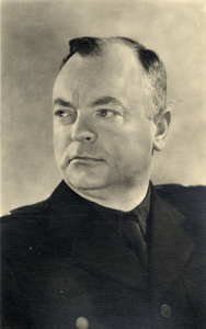 105816 Portret van Anton Adriaan Mussert, geboren Werkendam 11 mei 1894, hoofdingenieur van de Provinciale Waterstaat ...